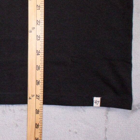Boston Bruins Short Sleeve Crew Neck Tee Men's Size Small - Picture 9 of 9